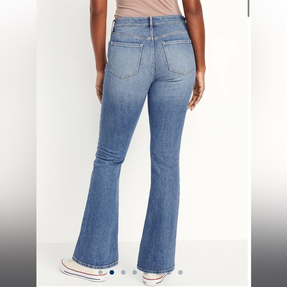 Old Navy Extra High-Waisted Flare Jeans size 20 like new medium wash - Picture 7 of 8